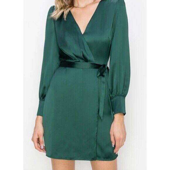 Adelyn Rae NWT Abby Satin Surplice V-Neck Faux Wrap Mini Green Dress Size L - Picture 1 of 6